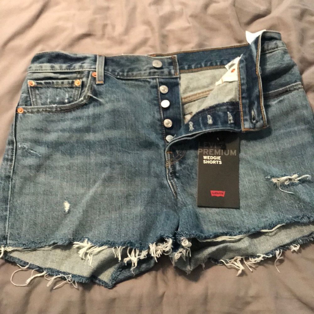 Levi jean shorts